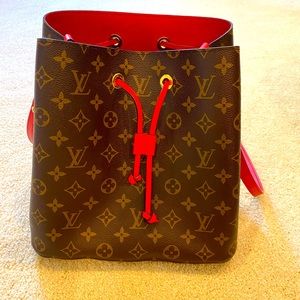 Louis Vuitton Neone Crossbody.  Authentic LV Bag. Brown mono w/ poppy  interior